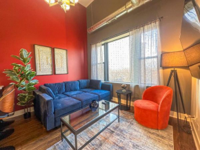McCormick Place home 3BR-2BA with Optional Parking and sleeps 8